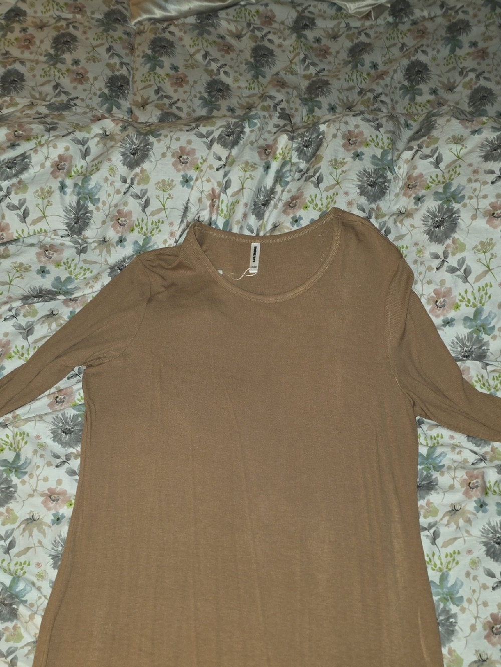 Everyday Long Sleeve Scoop Neck Top - Brown